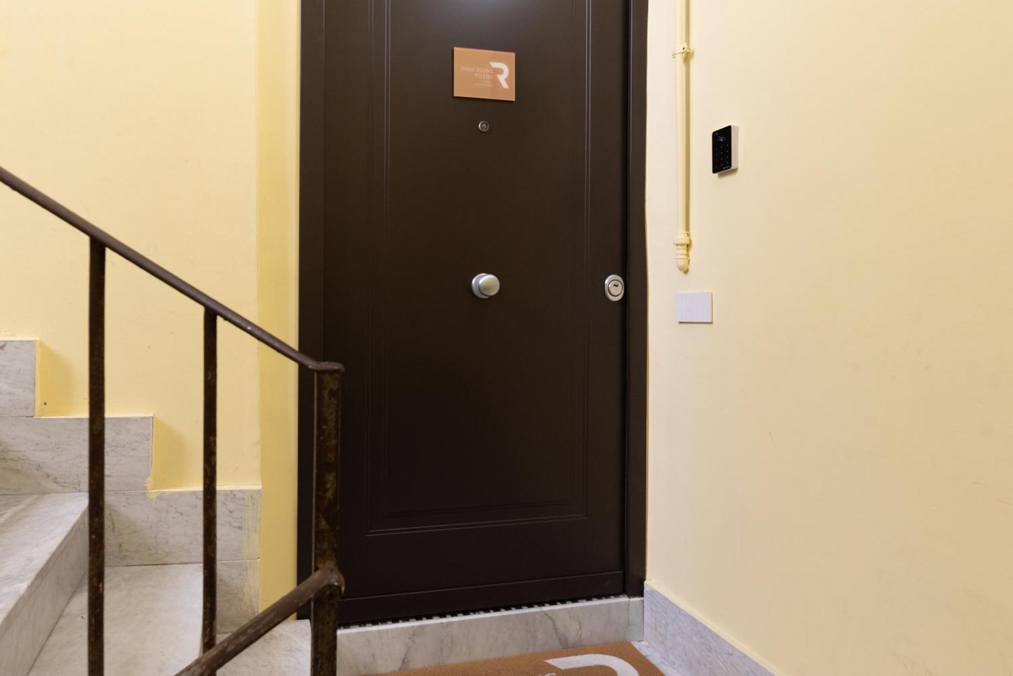 Three Rooms Toledo نابولي المظهر الخارجي الصورة
