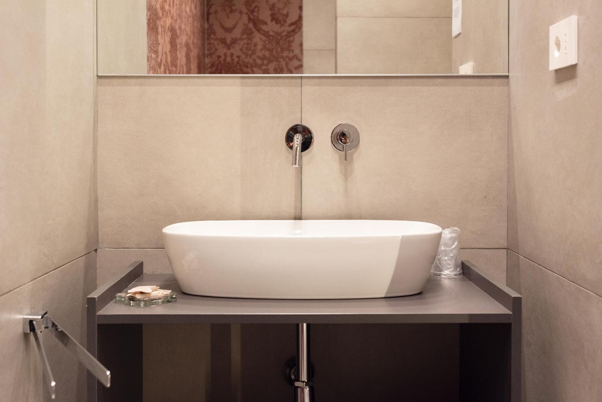 Three Rooms Toledo نابولي المظهر الخارجي الصورة