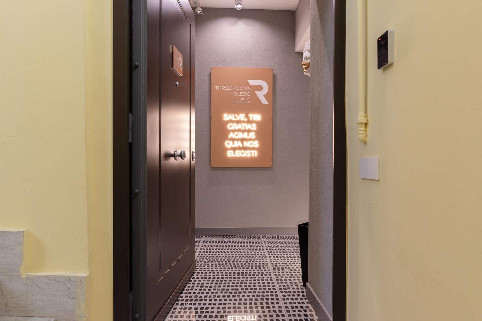 Three Rooms Toledo نابولي المظهر الخارجي الصورة